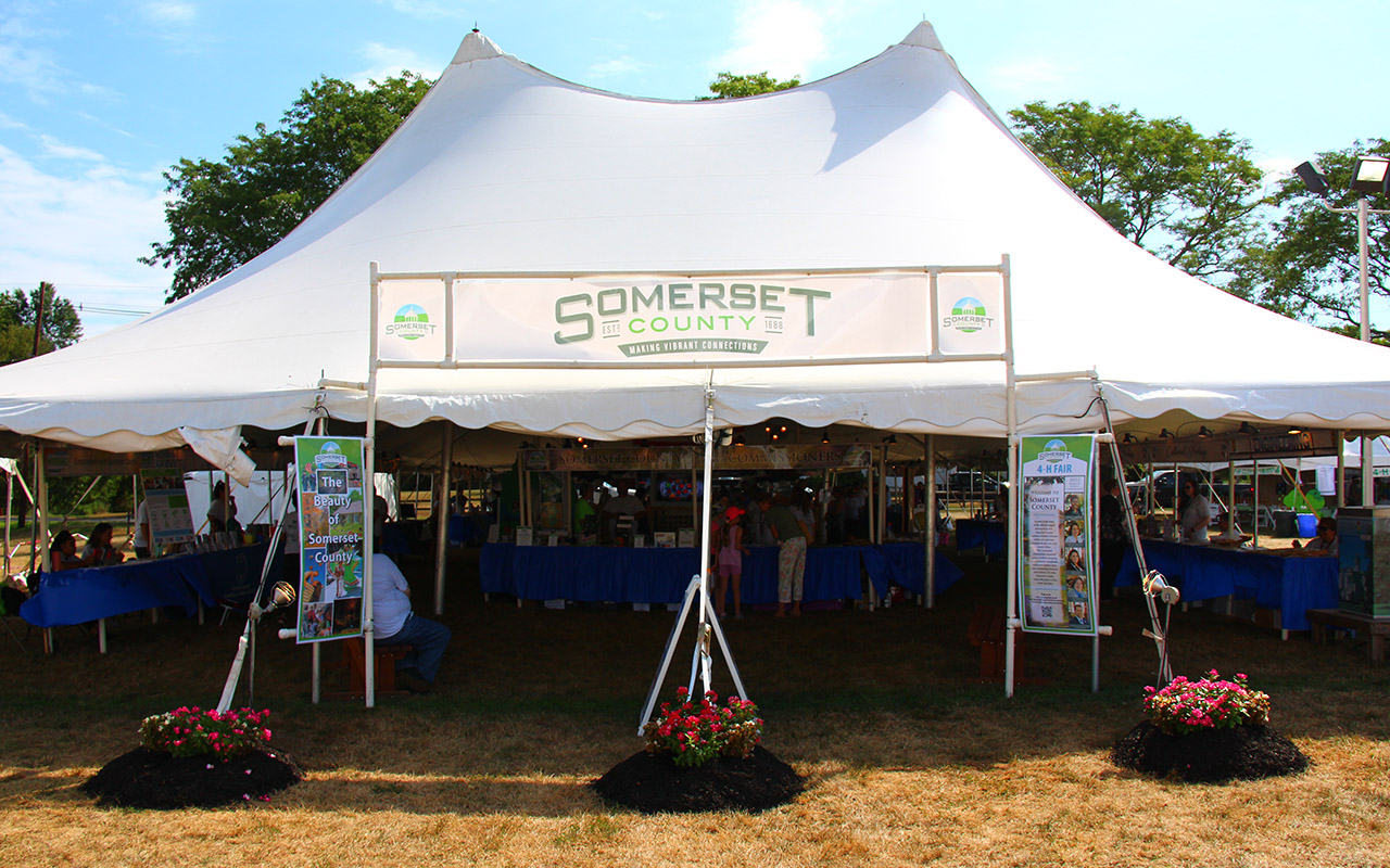 Entrance to the SC Tent at the 4H fair
