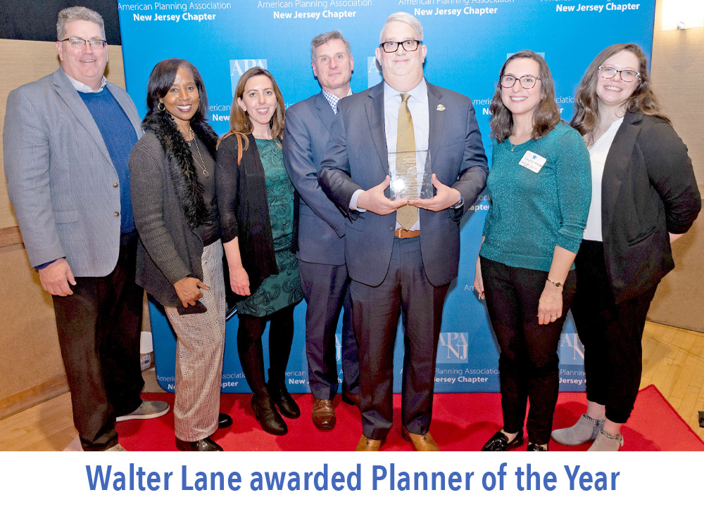 Director Walter Lane wins Award