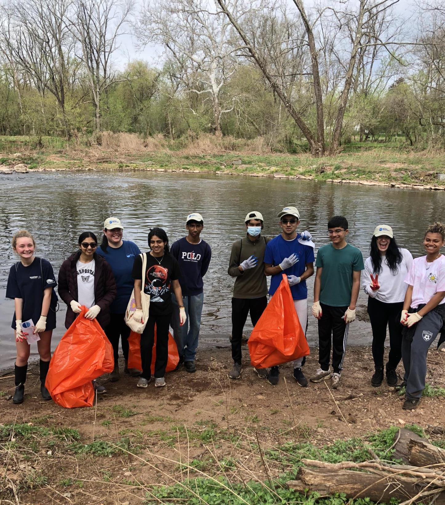 Youth_River_Clean_Up